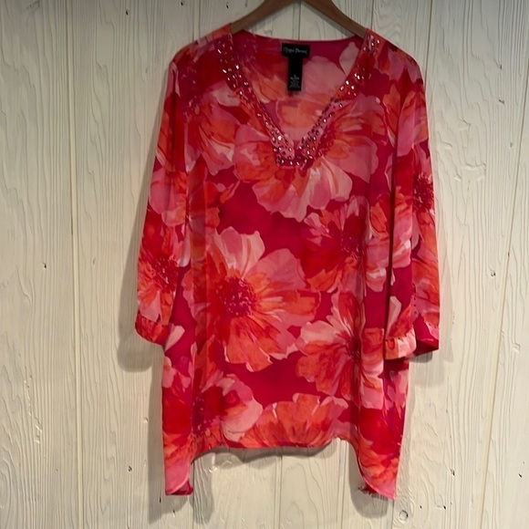 MAGGIE BARNES BEADED LONG SLEEVE ASYMMETRICAL BLOUSE SIZE 1X 18-20 - Picture 1 of 14